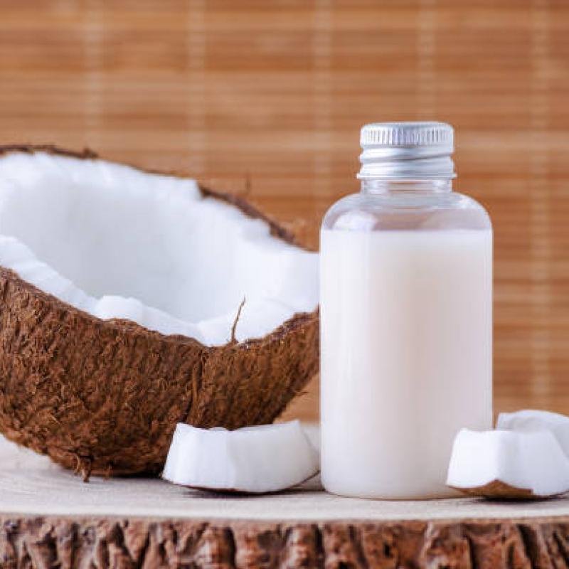 Transform Your Skincare Routine: The Cleansing, Hydrating, and Protective Benefits of Coconut Milk